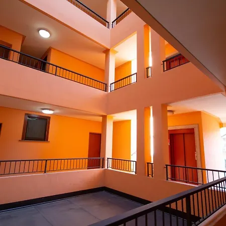 Ranzoni - Lakeside Leisure & Business *